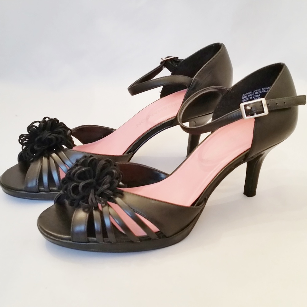Hillard and Hanson Black Leather Open Toe Heels
